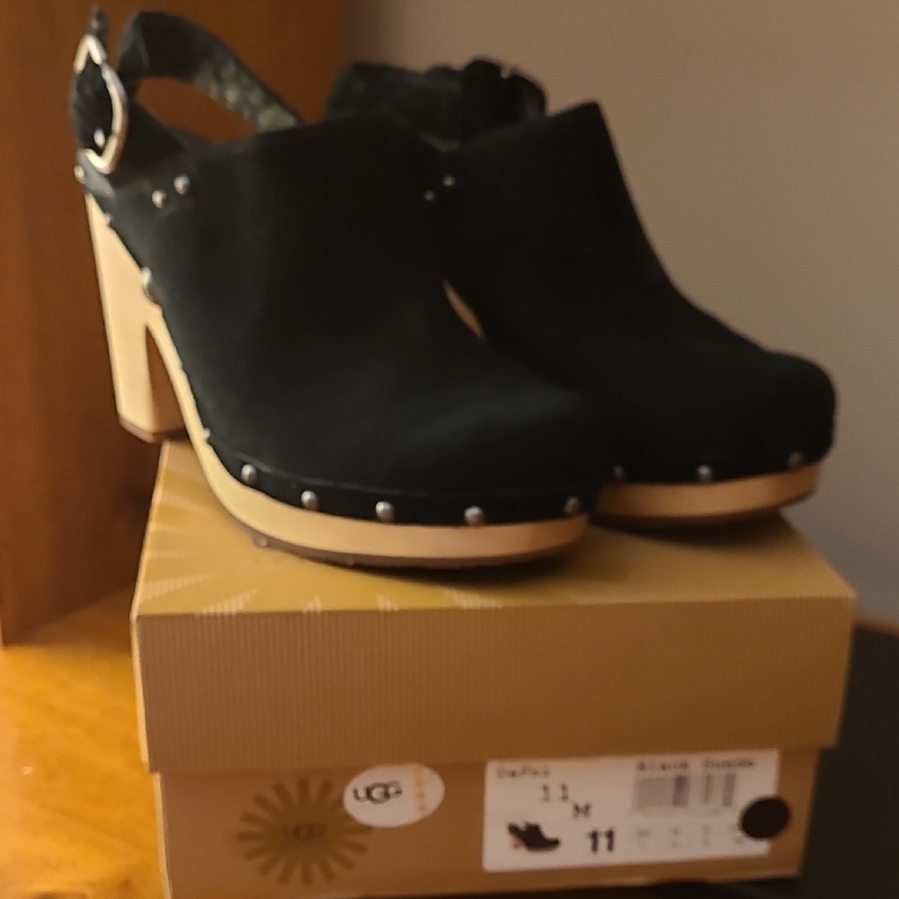 UGG Black Suede Heeled Mules Size 11 M - Picture 4 of 7